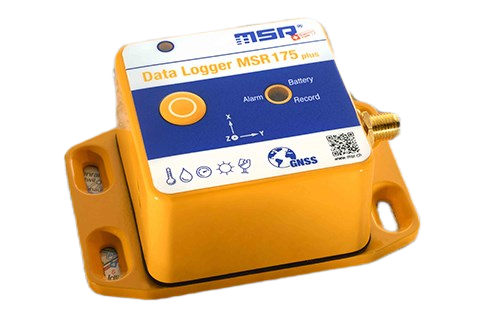 虹科 MSR175plus 衝擊與環境數據記錄器外觀圖:黃色堅固外殼配有 GNSS 定位功能、三軸加速度(X/Y/Z)以及溫度、濕度、氣壓、光照與傾斜感測器圖示,專用於運輸與物流監測。